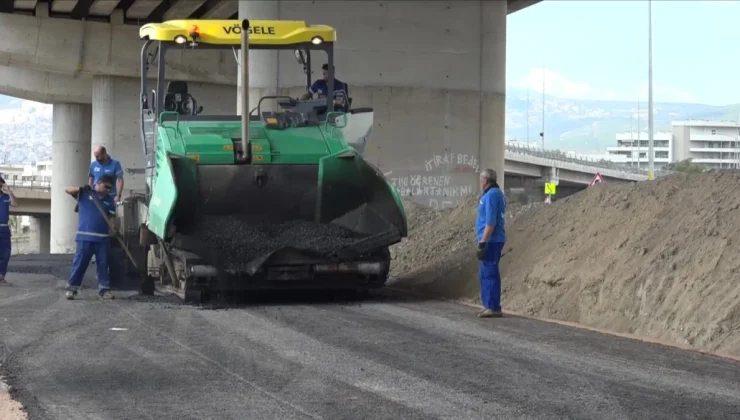 İzmir Büyükşehir Belediyesi Bozuk Yolları Onarıyor