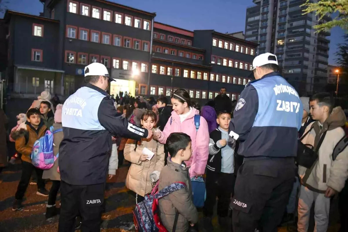 Ankara’da Reflektörlü Okul Güvenliği Uygulaması Başladı