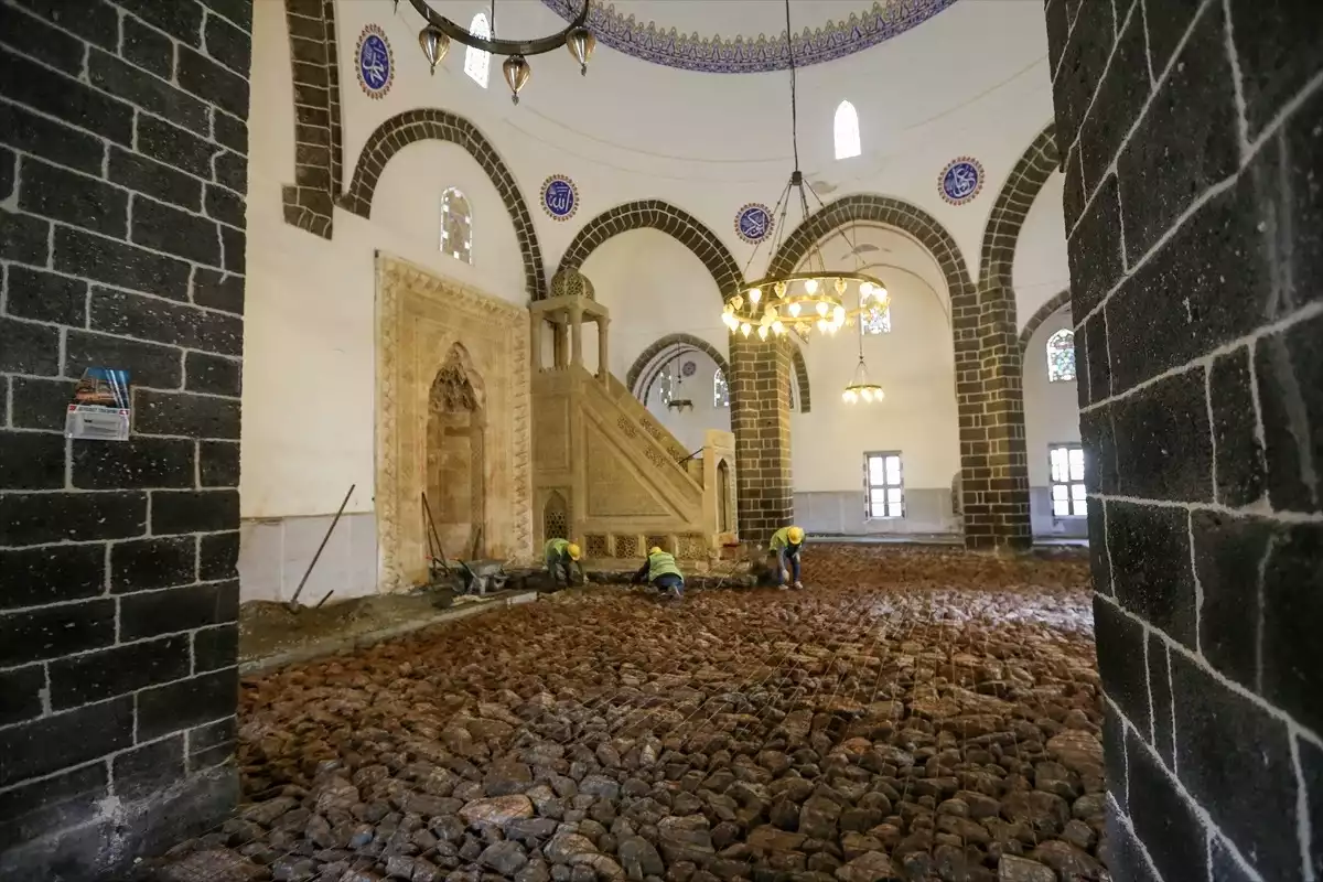 Diyarbakır’da Depremzedelere Restorasyon