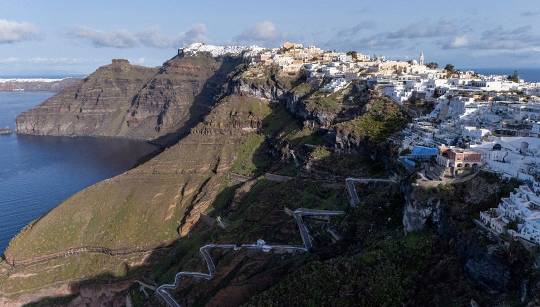 Santorini’de son durum: Heyelan riski arttı, 6’dan büyük deprem beklentisi